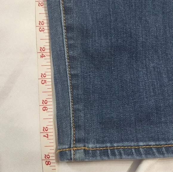 Old Navy, Power Slim, Straight Leg Blue Jeans. - Picture 3 of 9